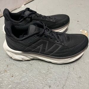 New Balance womens 1080 v13 size 8.5